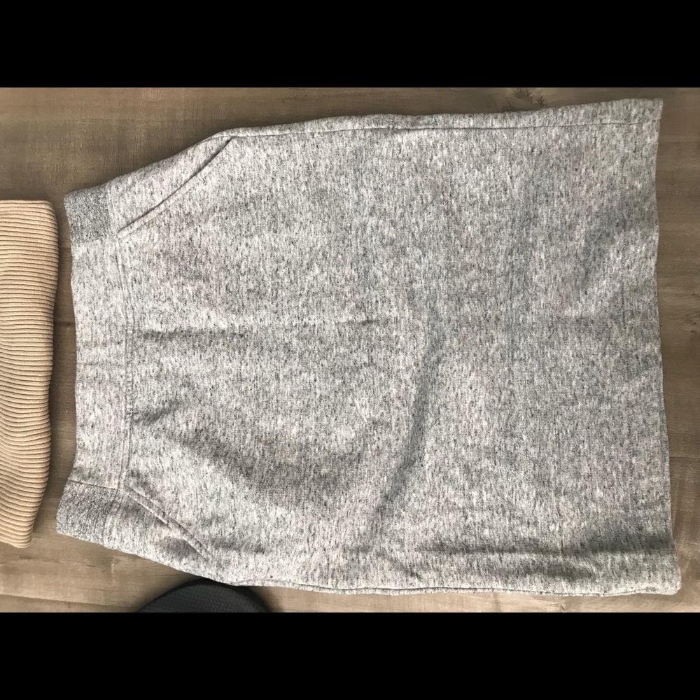 Skirt - Picture 2 of 2